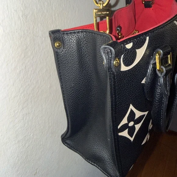 Black and White Jacquard Bag - Picture 10 of 10